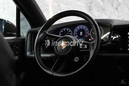 Porsche Cayenne 2024 Gray Used for Sale - 8