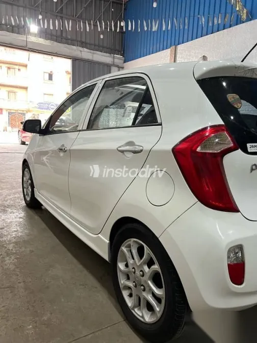 كيا بيكانتو 2013 أبيض مستعملة للبيع - 2