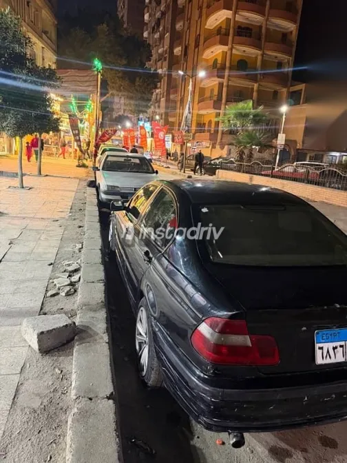 بي ام دبليو 318 2000 أسود مستعملة للبيع - 2