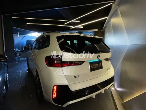 بي ام دبليو X1 2023 أبيض مستعملة للبيع - 5