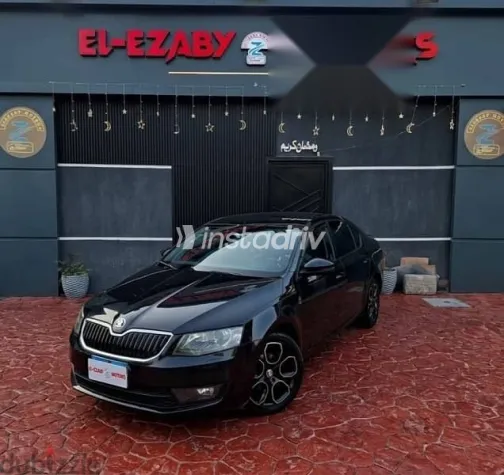 سكودا اوكتافيا 2016 أسود مستعملة للبيع - 2