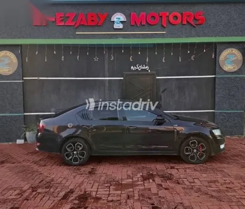 سكودا اوكتافيا 2016 أسود مستعملة للبيع - 4