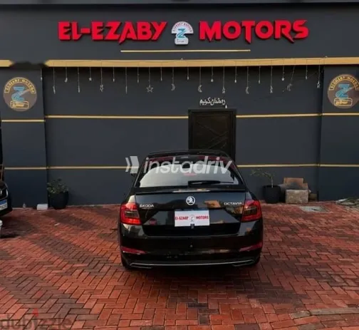 سكودا اوكتافيا 2016 أسود مستعملة للبيع - 6