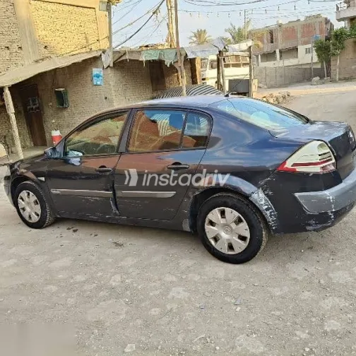 رينو ميجان 2006 أسود مستعملة للبيع - 2