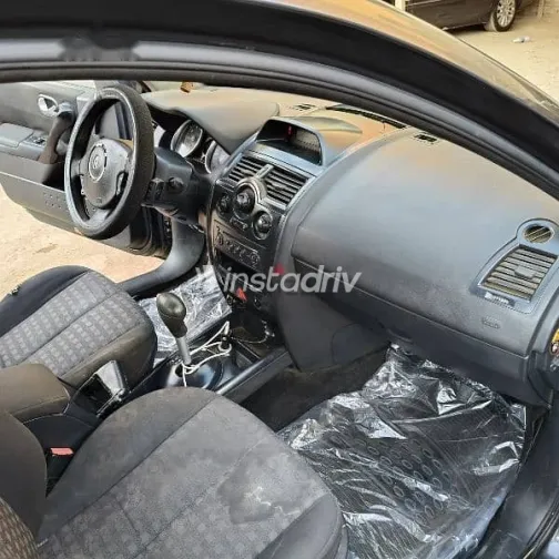 رينو ميجان 2006 أسود مستعملة للبيع - 4