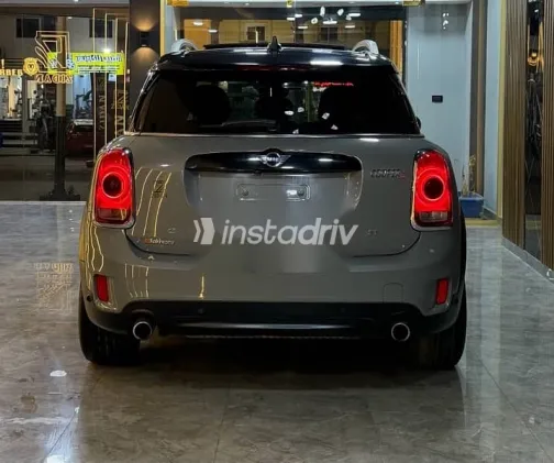 مينى كانترى مان 2020 رمادي مستعملة للبيع - 6