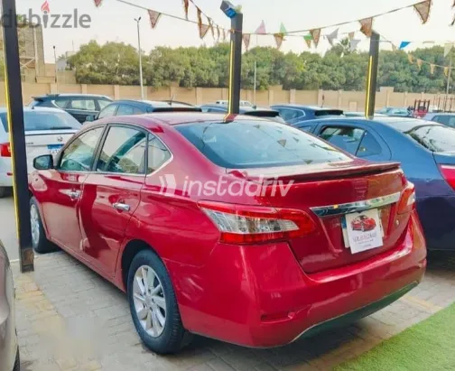 نيسان سنترا 2019 أحمر مستعملة للبيع - 10