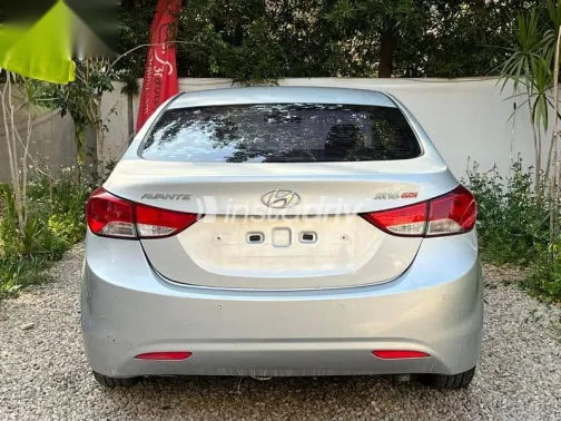 هيونداي إلنترا 2013 فضي مستعملة للبيع - 7