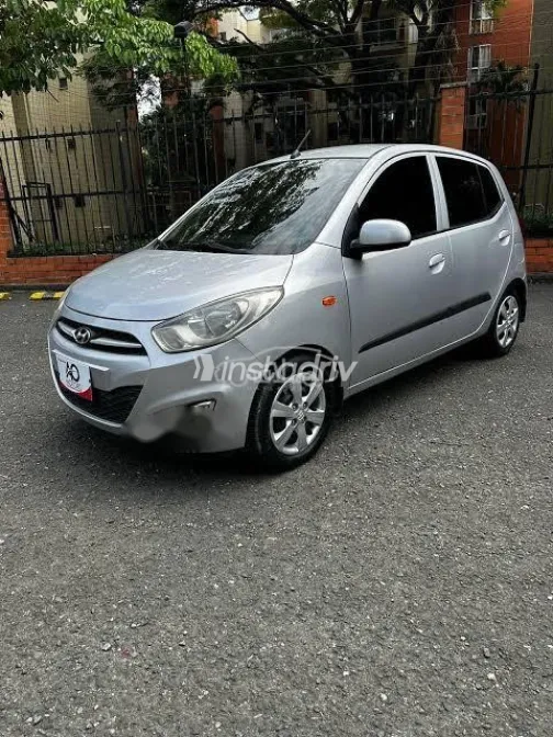 Hyundai I10 2014 Silver Used for Sale - 1