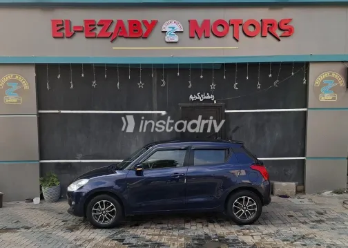 Suzuki Swift 2022 White Used for Sale - 3