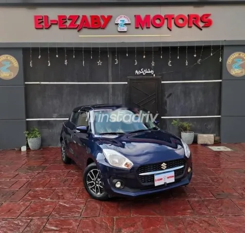 Suzuki Swift 2022 White Used for Sale - 5