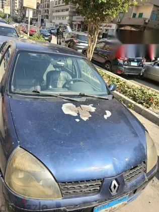 رينو كليو 2002 أزرق غامق مستعملة للبيع