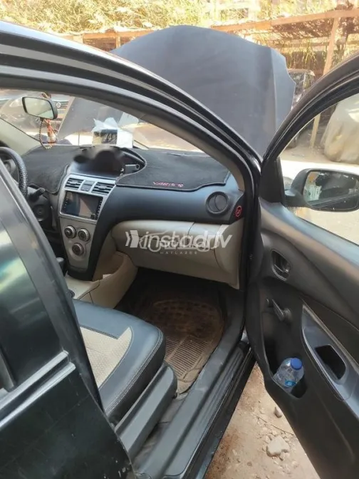 تويوتا ياريس 2007 أسود مستعملة للبيع - 5