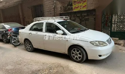 بى واى دى‬ F3 2011 أبيض مستعملة للبيع - 3