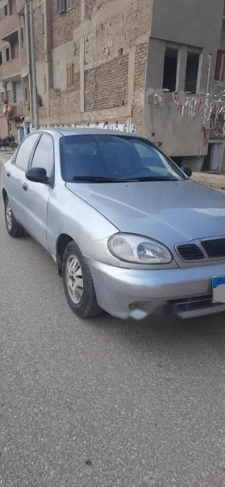 دايو لانوس 1997 فضي مستعملة للبيع