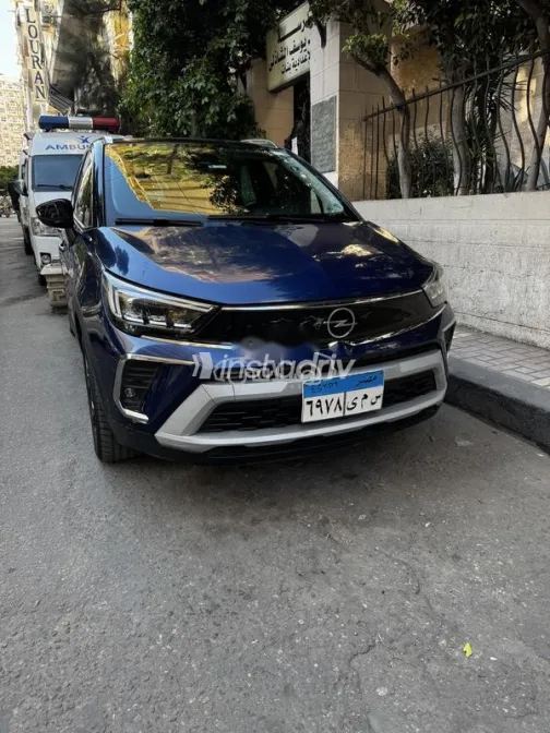 اوبل كروس لاند 2022 أزرق مستعملة للبيع - 1