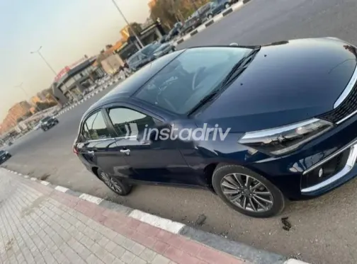 سوزوكى سياز 2022 أبيض مستعملة للبيع - 5