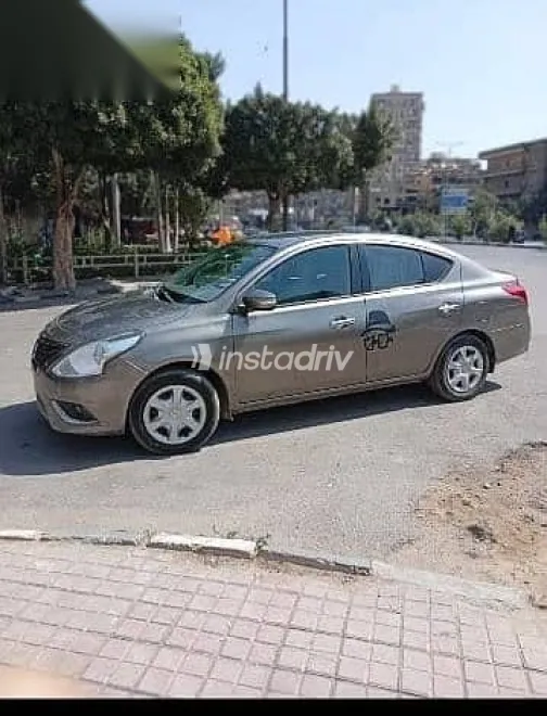 Nissan Sunny 2018 Silver Used for Sale - 1