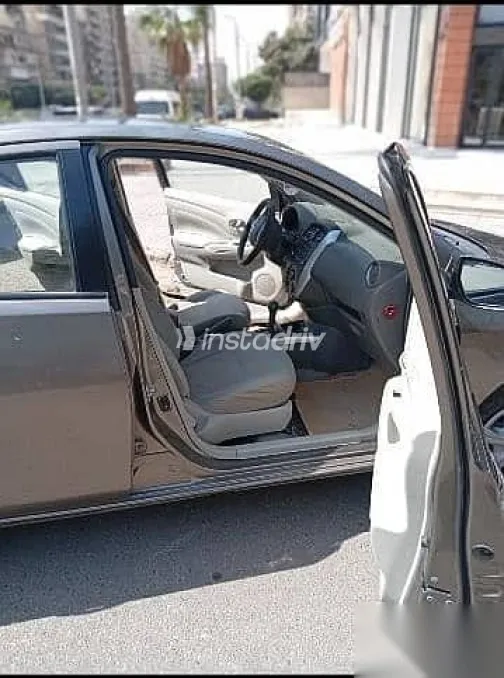 Nissan Sunny 2018 Silver Used for Sale - 3