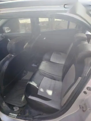 رينو لوجان 2016 فضي مستعملة للبيع