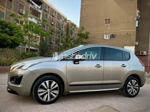 بيجو 3008 2015 ذهبي مستعملة للبيع - 4