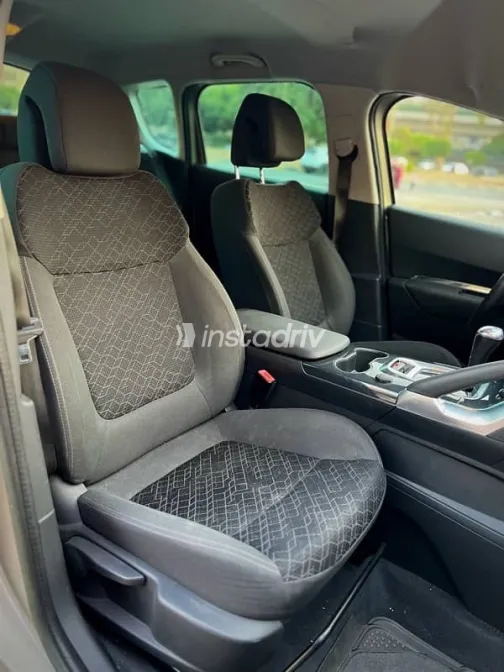 بيجو 3008 2015 ذهبي مستعملة للبيع - 9