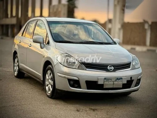 Nissan Tiida 2013 Silver Used for Sale - 3