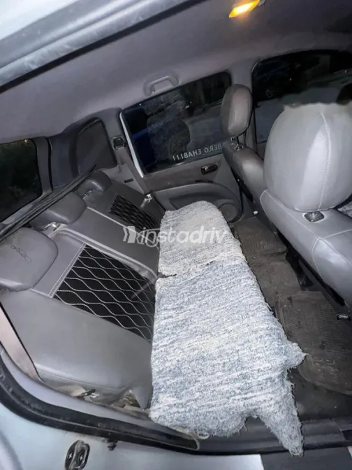 هيونداي ماتريكس 2008 رمادي غامق مستعملة للبيع - 4