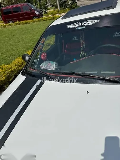 Hyundai Elantra 1994 White Used for Sale - 4