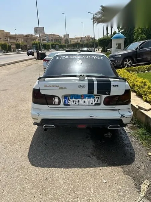 Hyundai Elantra 1994 White Used for Sale - 5