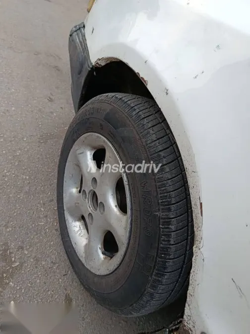 سكودا فيليشيا 1996 أبيض مستعملة للبيع - 6