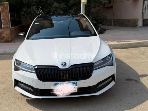 سكودا سوبيرب 2021 أبيض مستعملة للبيع - 4
