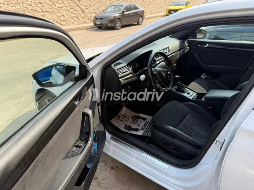 سكودا سوبيرب 2021 أبيض مستعملة للبيع - 5