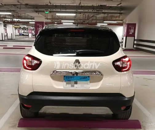 Renault Captur 2019 Beige Used for Sale - 7