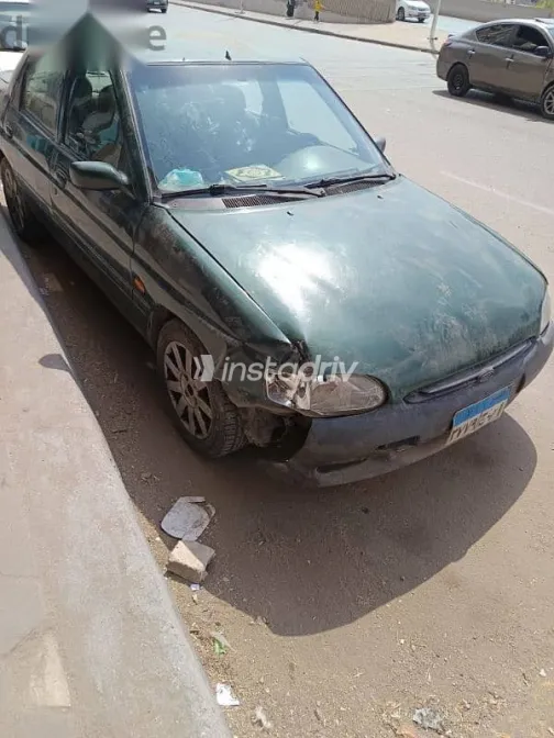 Ford Escort 1999 Green Used for Sale - 2