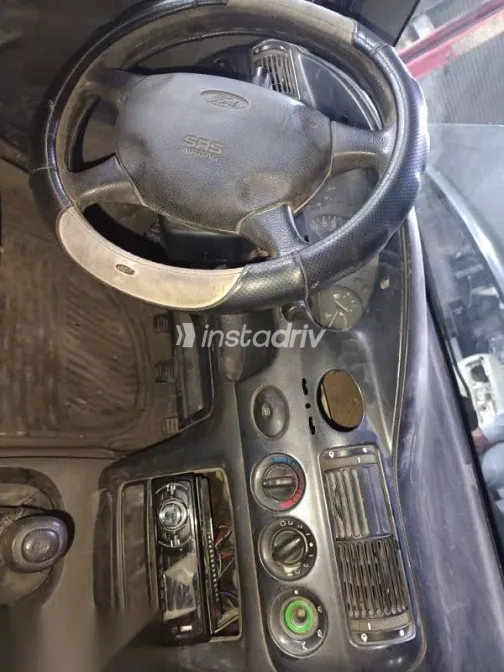 Ford Escort 1999 Green Used for Sale - 9