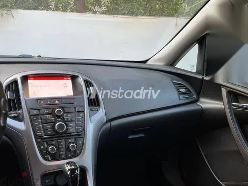 اوبل أسترا 2020 أبيض مستعملة للبيع - 3