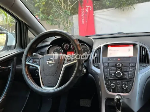 اوبل أسترا 2020 أبيض مستعملة للبيع - 5