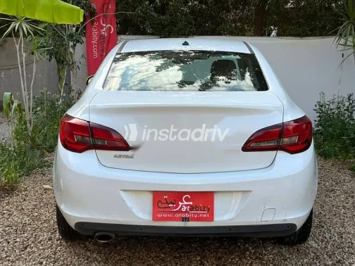 اوبل أسترا 2020 أبيض مستعملة للبيع - 7