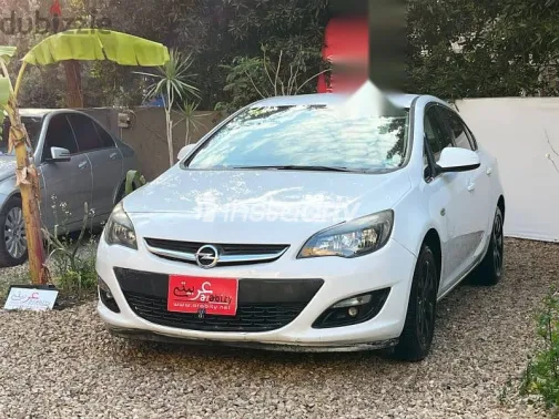 اوبل أسترا 2020 أبيض مستعملة للبيع - 9