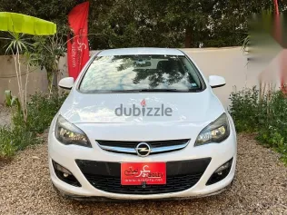 اوبل أسترا 2020 أبيض مستعملة للبيع