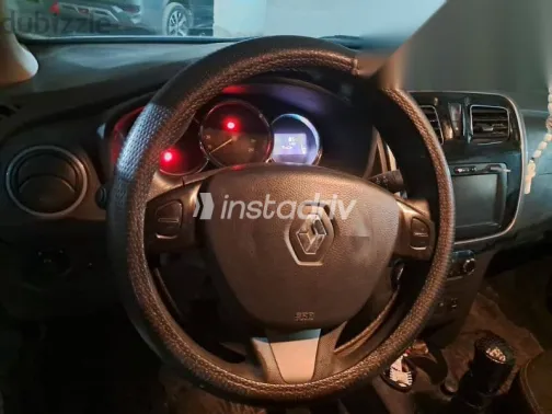 رينو لوجان 2015 فضي مستعملة للبيع - 3