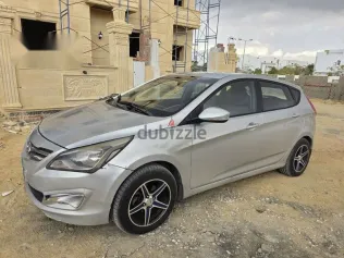 هيونداي سولاريس 2017 فضي مستعملة للبيع