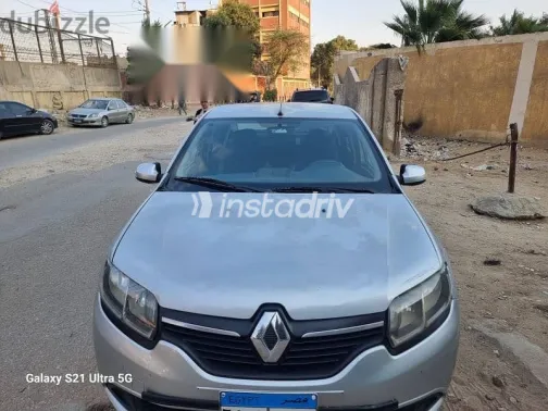 Renault Logan 2015 Silver Used for Sale - 1