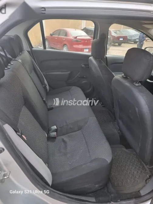 Renault Logan 2015 Silver Used for Sale - 9