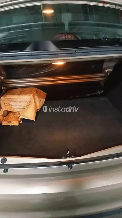 رينو لوجان 2020 ذهبي مستعملة للبيع - 3