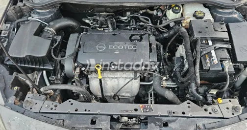 اوبل أسترا 2016 أبيض مستعملة للبيع - 4