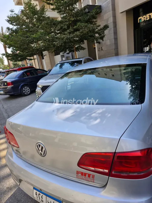 فولكس فاغن باسات 2013 أبيض مستعملة للبيع - 2