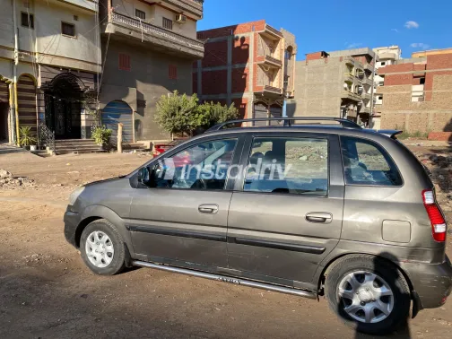 هيونداي ماتريكس 2010 أبيض مستعملة للبيع - 3