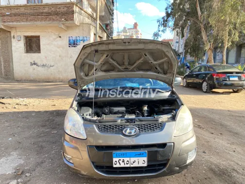 هيونداي ماتريكس 2010 أبيض مستعملة للبيع - 9